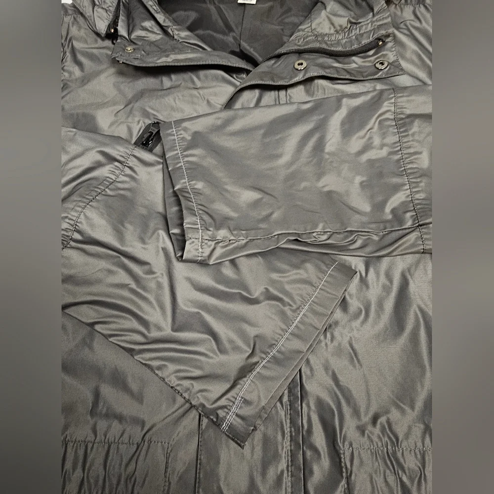 Kenneth Cole hooded lightweight parka jacket in dark silver. Men's Sm. EUC - Picture 7 of 13